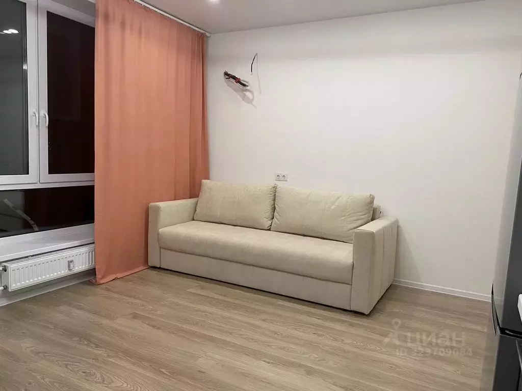 Студия Тюменская область, Тюмень ул. Юрия Рогачева, 9к2 (29.5 м) - Фото 2