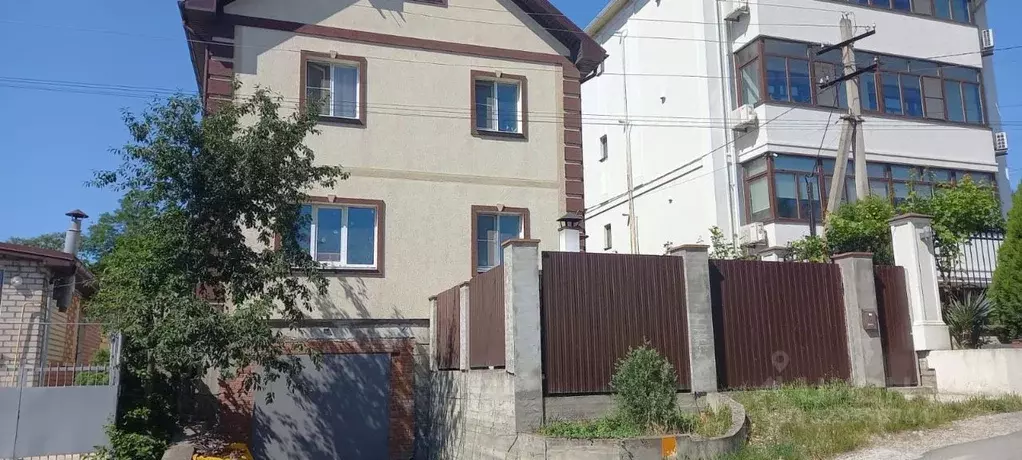 Дом в Краснодарский край, Новороссийск пер. Фисанова, 3 (251 м) - Фото 2