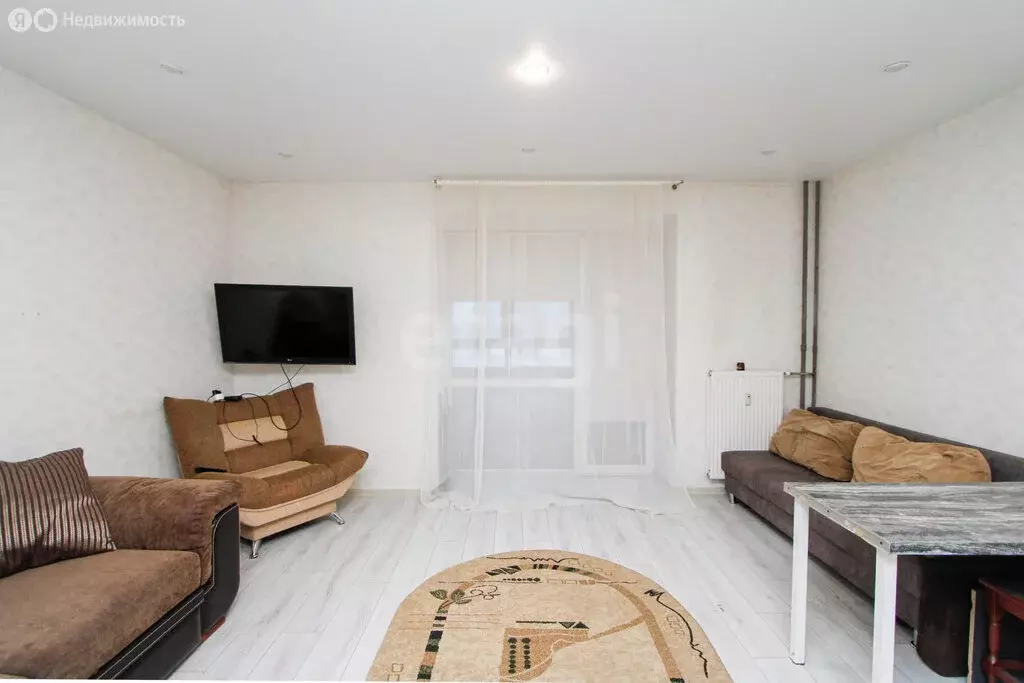 1-комнатная квартира: Тюмень, Комбинатская улица, 54к2 (33.3 м) - Фото 1