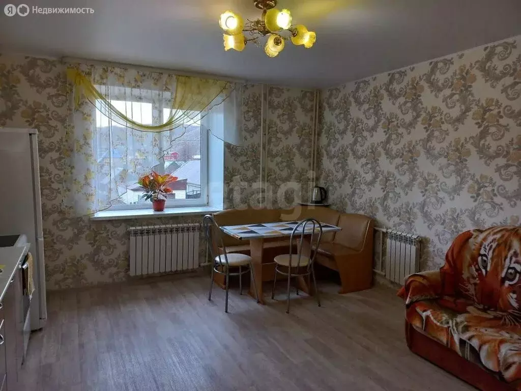 1-комнатная квартира: Аша, улица Петра Еремеева, 1 (56 м) - Фото 1