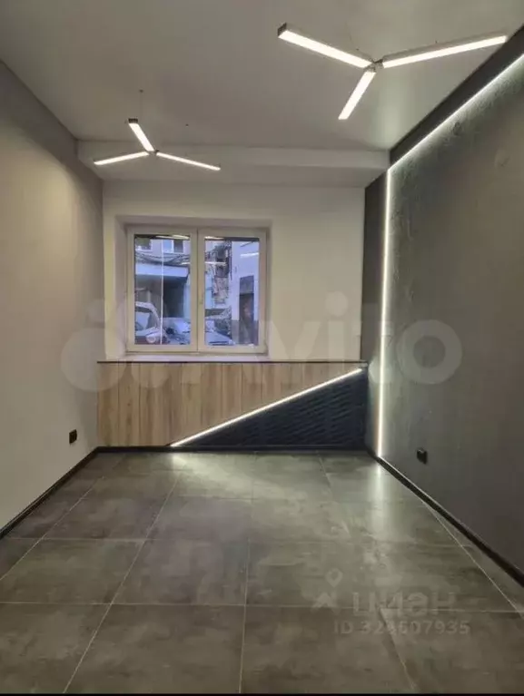 Помещение свободного назначения в Татарстан, Казань ул. Парижской ... - Фото 2