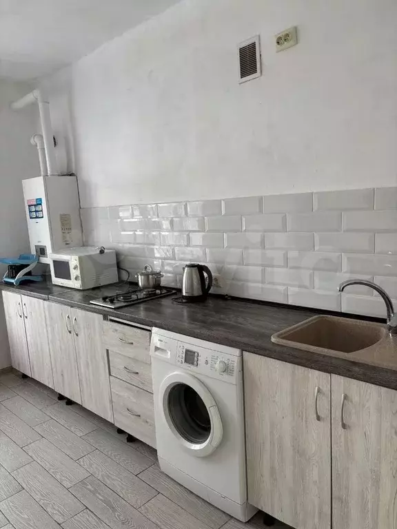 1-к. квартира, 40 м, 5/8 эт. - Фото 0