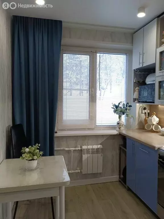 3-комнатная квартира: Нижний Новгород, улица Маршала Жукова, 22 (67.7 ... - Фото 1