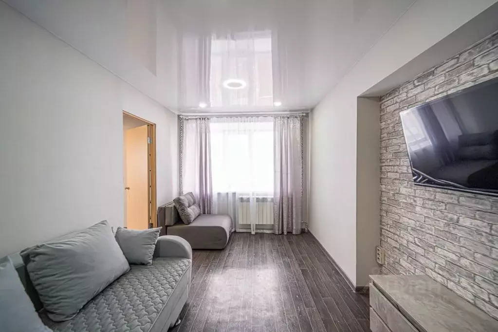 3-к кв. Пермский край, Пермь ул. Крисанова, 26А (56.0 м) - Фото 1