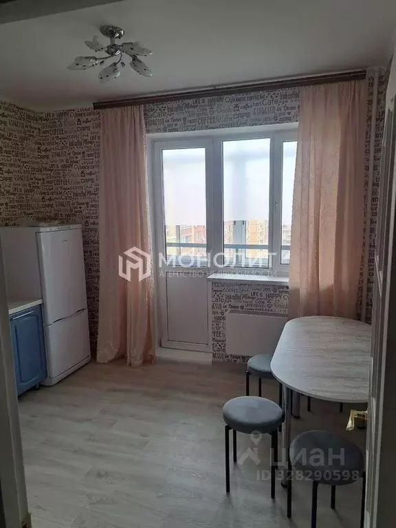 1-к кв. Белгородская область, Старый Оскол Степной мкр, 16 (47.0 м) - Фото 2