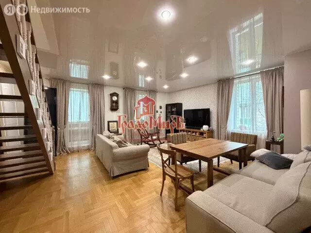 Дом в посёлок городского типа Правдинский, улица Кольцова, 24 (269.6 ... - Фото 1