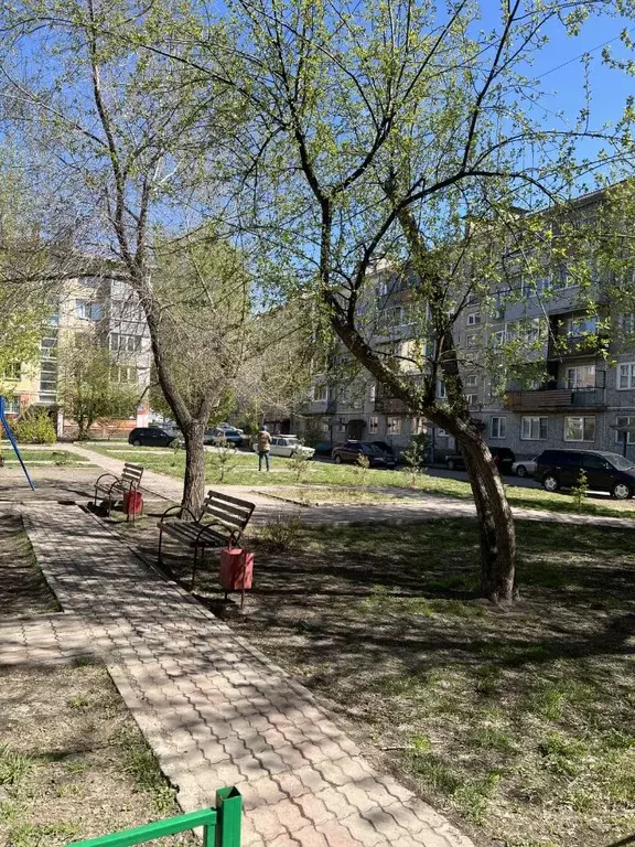 2-к кв. Красноярский край, Красноярск Парашютная ул., 76 (46.0 м) - Фото 1