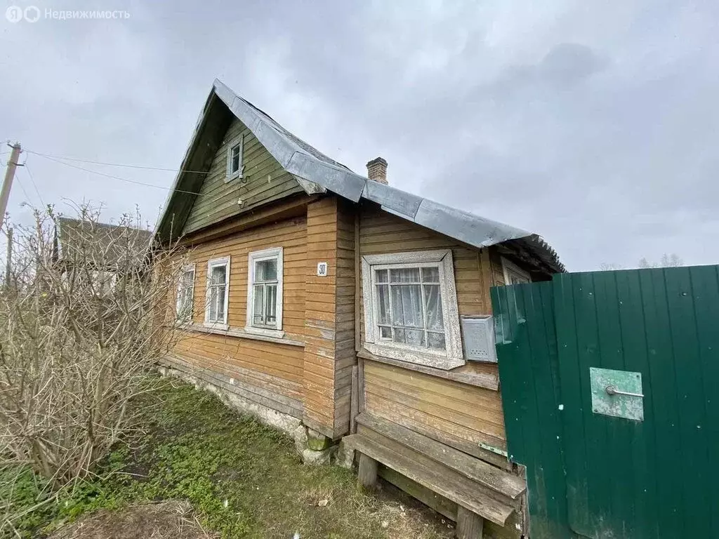 Дом в Новгородская область, рабочий посёлок Крестцы, улица Чапчахова ... - Фото 1