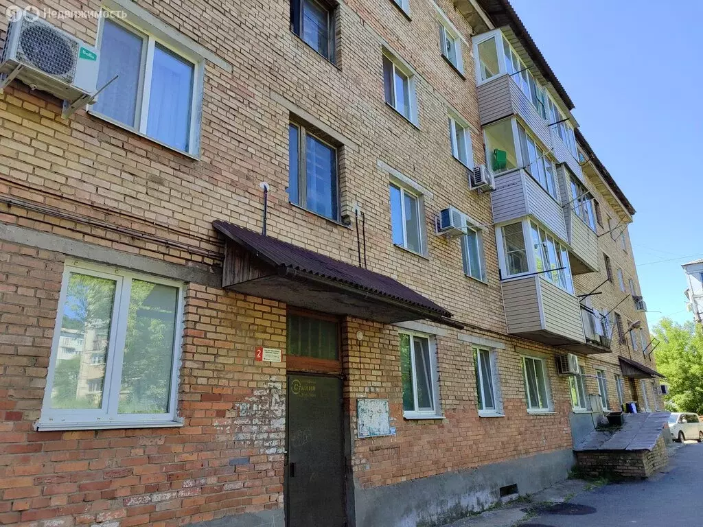 1-комнатная квартира: Партизанск, улица Щорса, 1 (31 м) - Фото 0