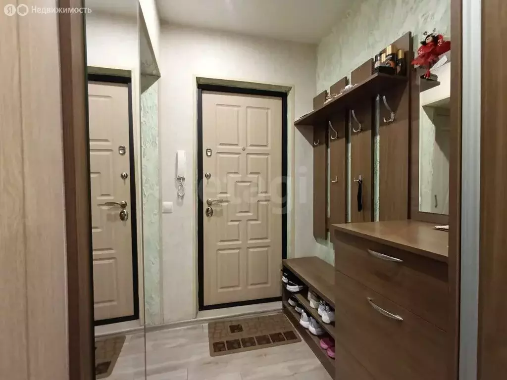 3-комнатная квартира: Калининград, Черниговская улица, 33Б (63.7 м) - Фото 0