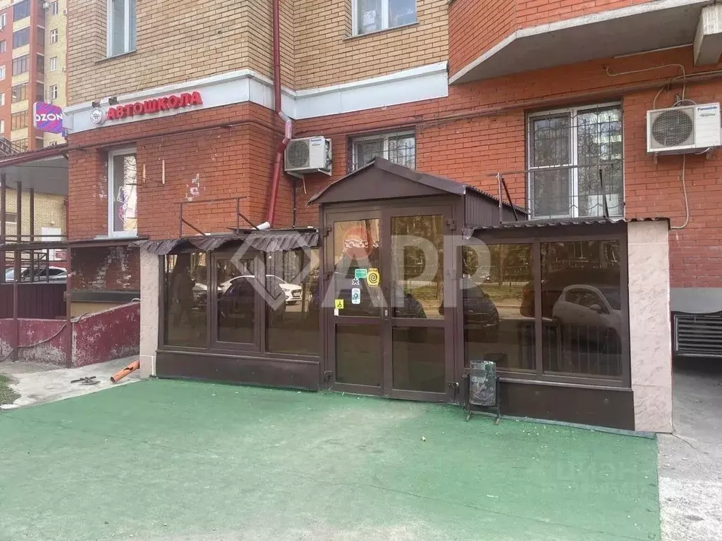 Торговая площадь в Татарстан, Казань ул. Зинина, 7 (184 м) - Фото 1