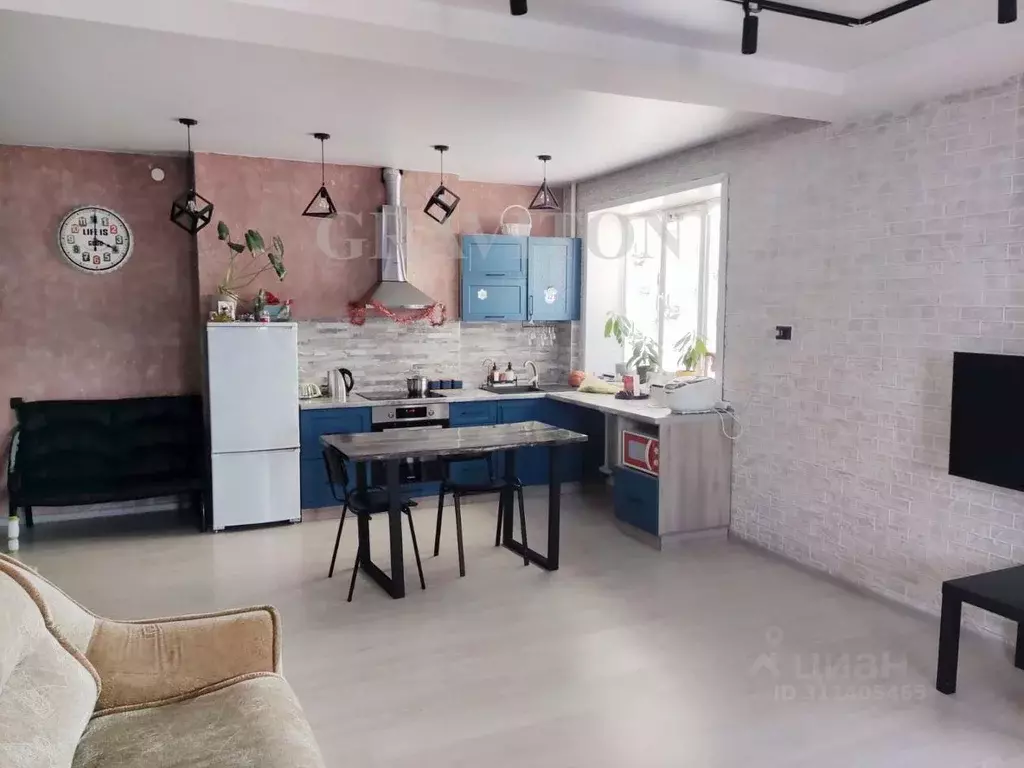 2-к кв. Алтай, Горно-Алтайск Советская ул., 7/3 (65.6 м) - Фото 0