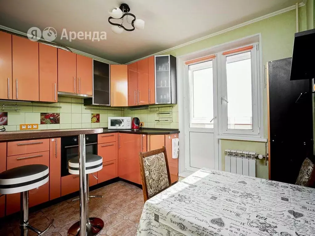 3-к кв. Москва ул. Молдагуловой, 3к3 (78.0 м) - Фото 0