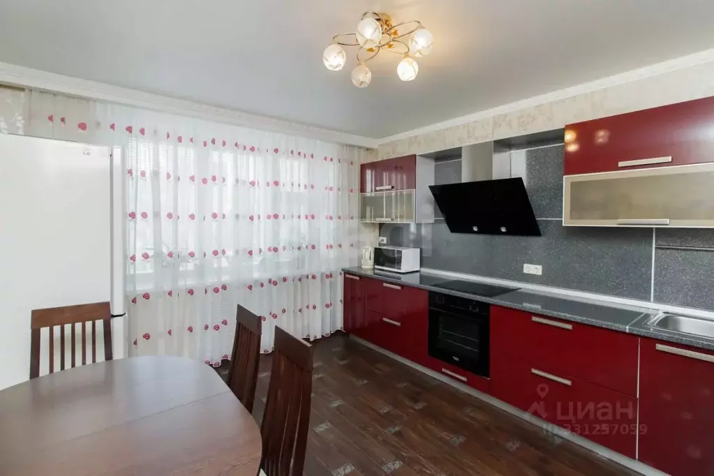 2-к кв. Тюменская область, Тюмень Широтная ул., 167к2 (72.6 м) - Фото 1