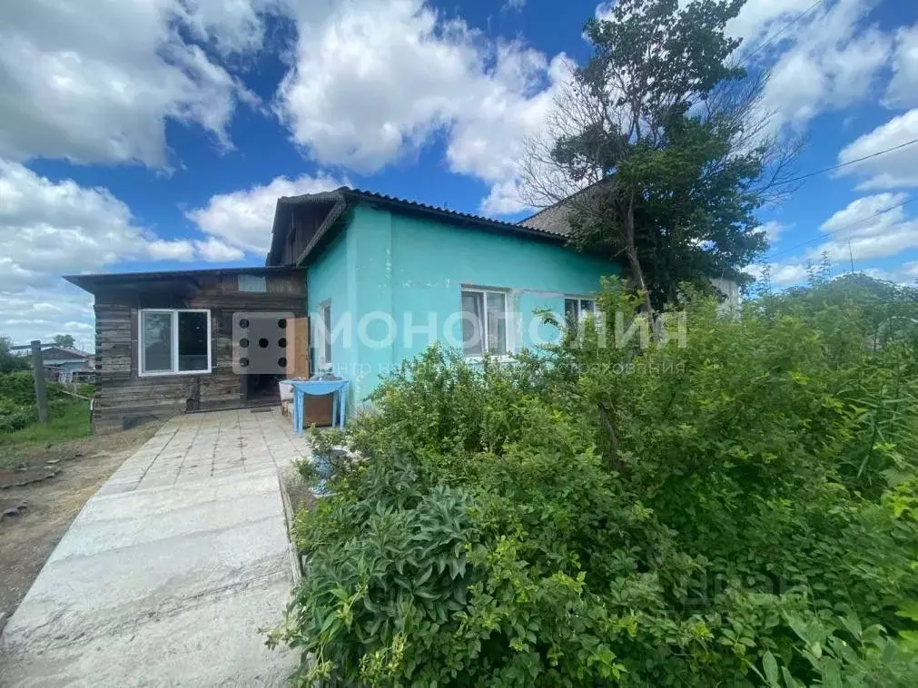 3-к кв. Амурская область, Октябрьский муниципальный округ, с. ... - Фото 1