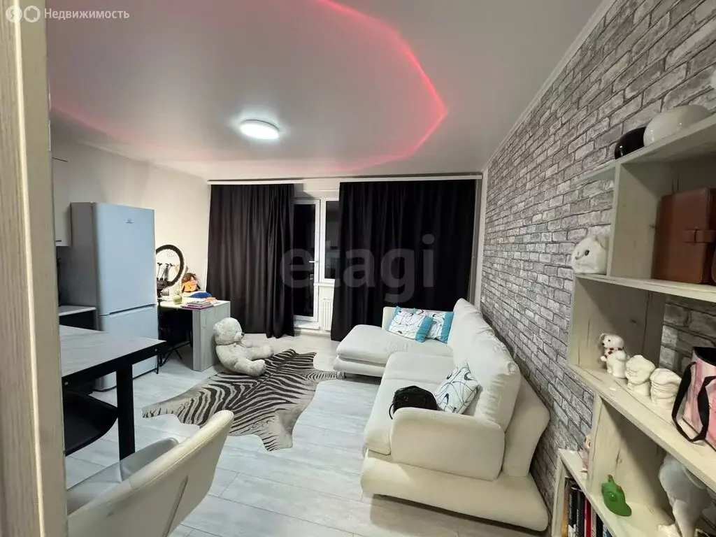 Квартира-студия: Челябинск, улица Толбухина, 5 (24.1 м) - Фото 2