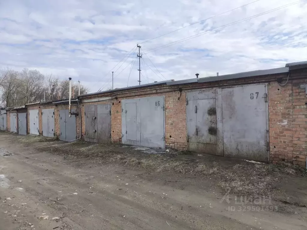 Гараж в Омская область, Омск ул. Поворотникова (20 м) - Фото 1