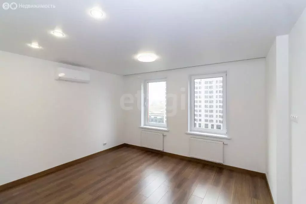 1-комнатная квартира: Тюмень, Интернациональная улица, 199к9 (37.3 м) - Фото 1