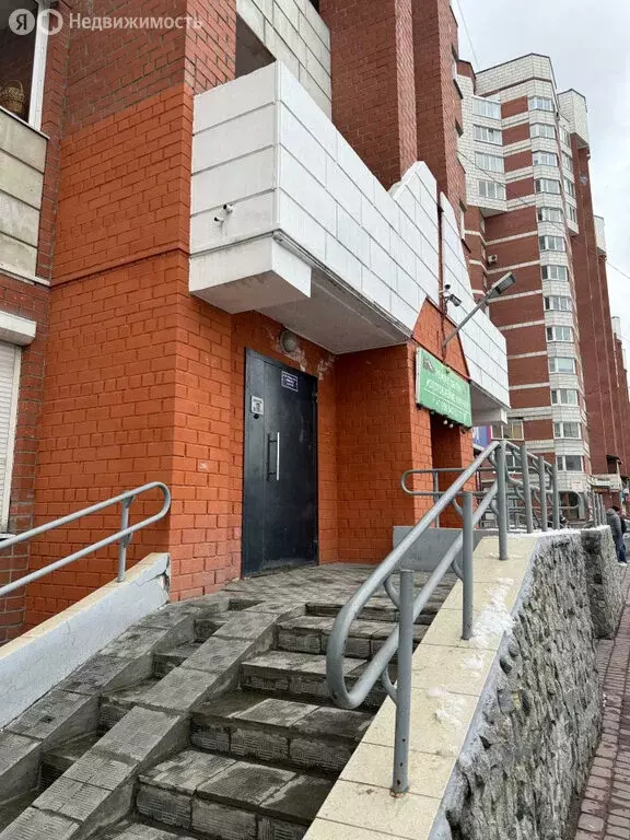 1-комнатная квартира: Екатеринбург, улица Академика Шварца, 10к1 (45.9 ... - Фото 0