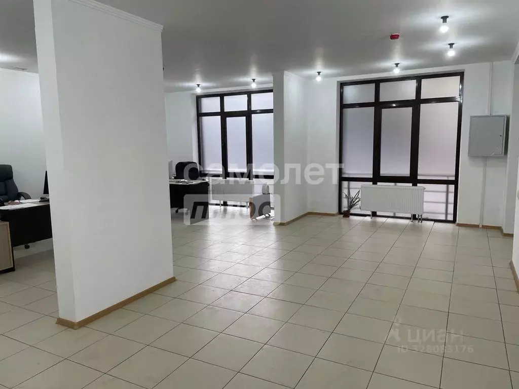 Офис в Краснодарский край, Горячий Ключ ул. Ленина (77 м) - Фото 1