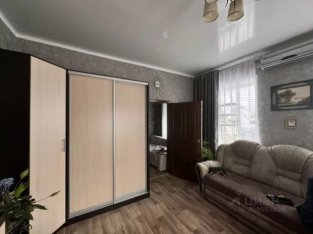 Дом в Краснодарский край, Ейск Севастопольская ул. (80 м) - Фото 2