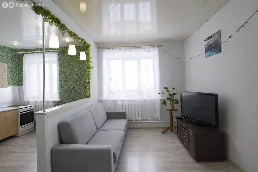 2-комнатная квартира: Нязепетровск, улица Пушкина, 5 (44.8 м) - Фото 1