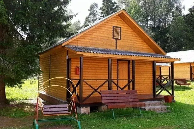 Дом в Ленинградская область, Лужский район, Скребловское с/пос, д. ... - Фото 1