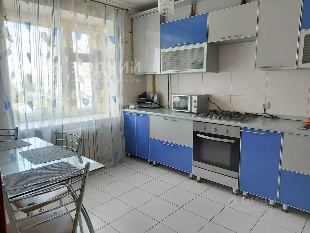 2-к кв. Чувашия, Новочебоксарск ул. Строителей, 14 (65.0 м) - Фото 1