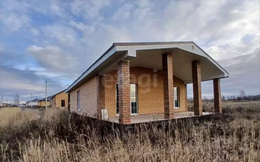 Дом в Башкортостан, Уфимский район, Русско-Юрмашский сельсовет, д. ... - Фото 1