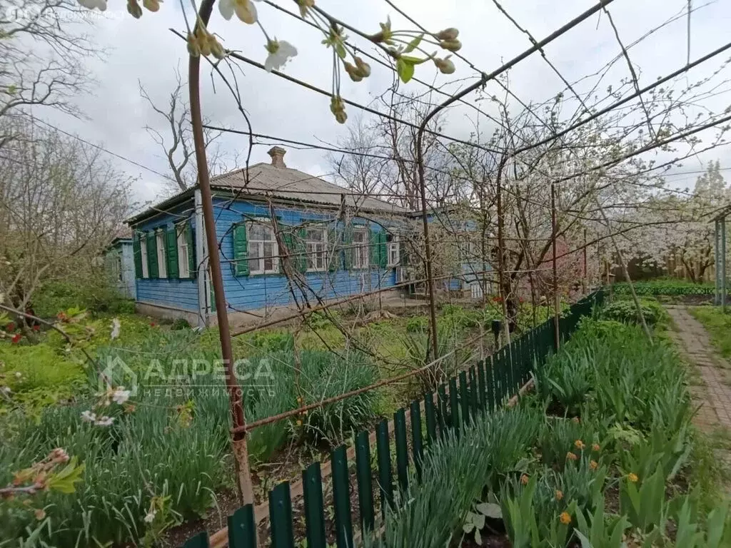 Дом в село Александровка, Красная улица, 123А (63 м) - Фото 1
