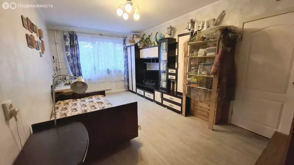 3-комнатная квартира: Санкт-Петербург, проспект Королёва, 19 (60 м) - Фото 1