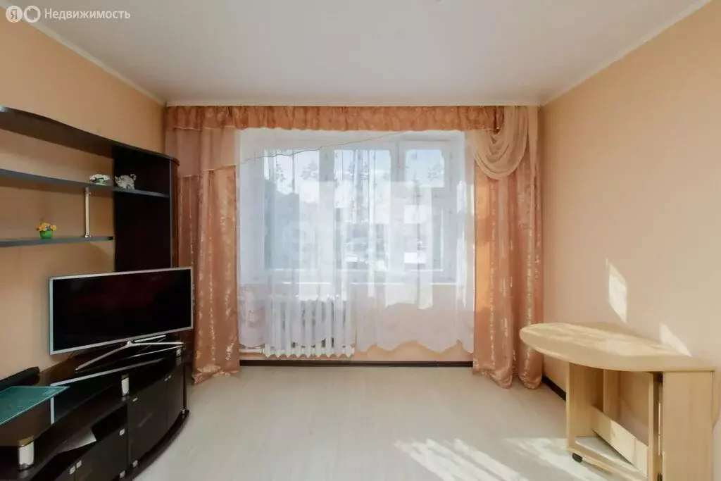 1-комнатная квартира: Тюмень, улица Николая Семёнова, 25к2 (43 м) - Фото 2