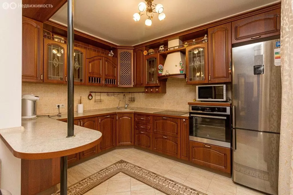 1-комнатная квартира: Тюмень, улица Щорса, 2 (55.3 м) - Фото 1