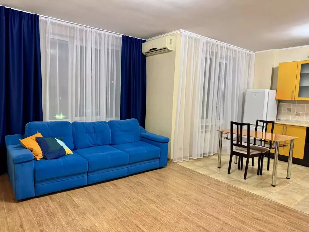 1-к кв. Омская область, Омск просп. Комарова, 15к4 (45.0 м) - Фото 1