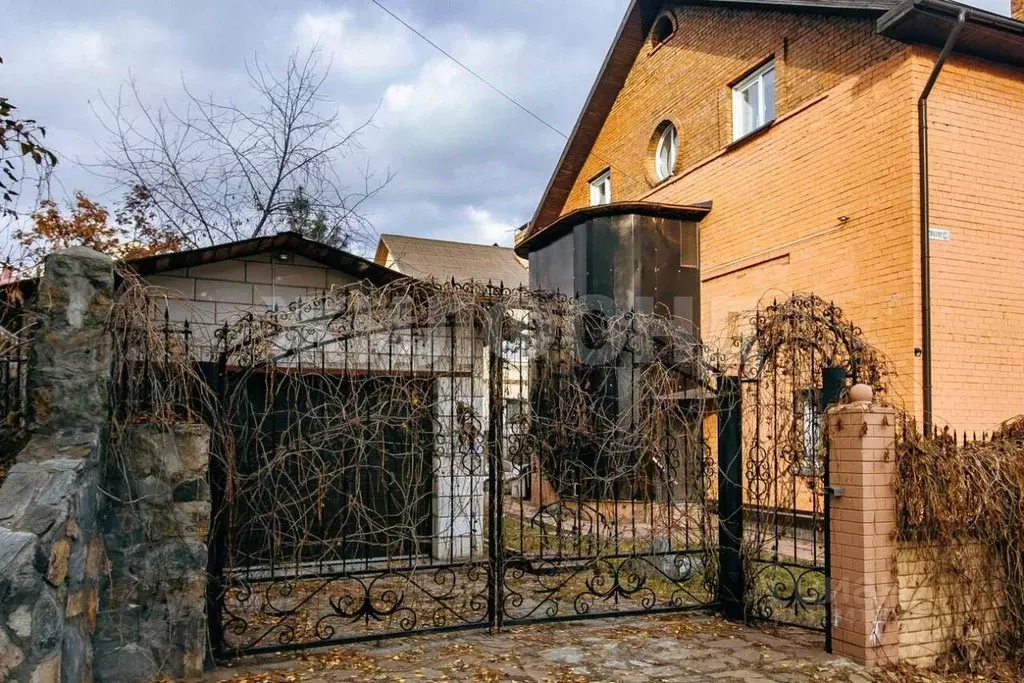 Коттедж в Новосибирская область, Новосибирск ул. Ивлева (445 м) - Фото 1