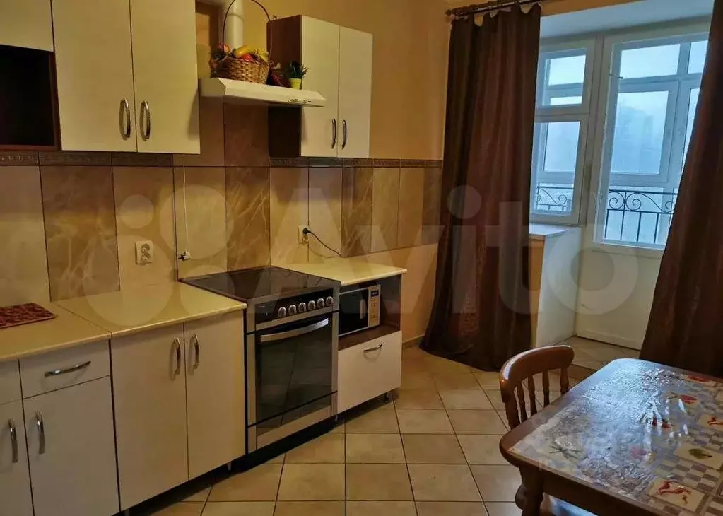 3-к кв. Белгородская область, Старый Оскол Дубрава мкр, 3 кв-л, 1А ... - Фото 1