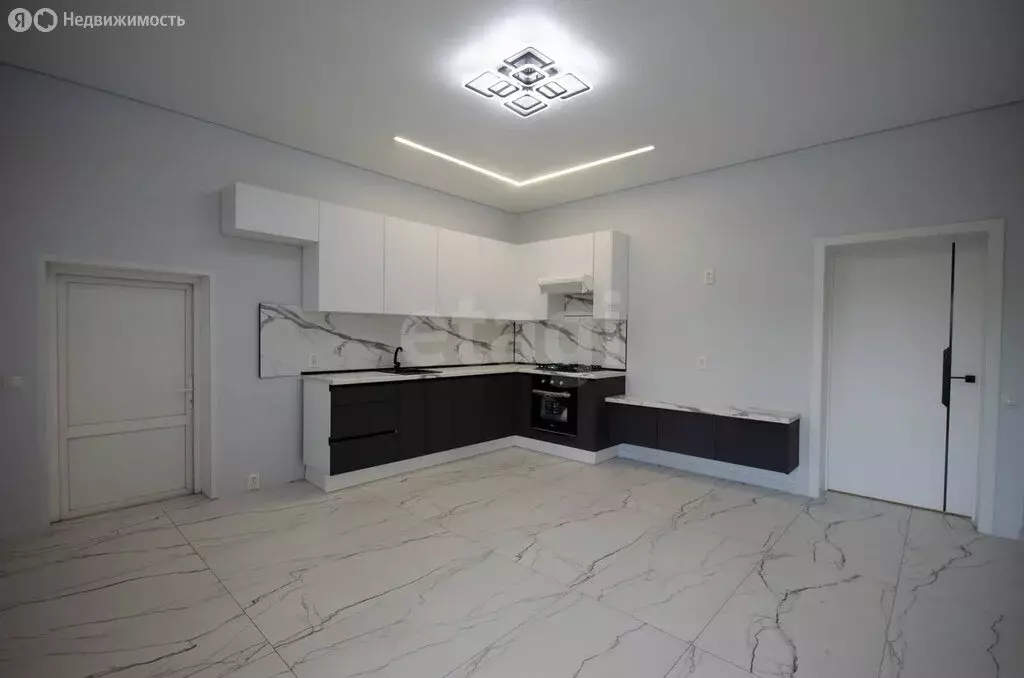 Дом в Ялуторовск, улица Свердлова (100 м) - Фото 2