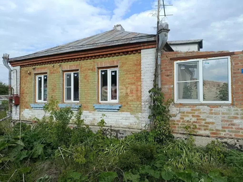 Дом в Белгородская область, Вейделевский район, с. Белый Колодезь  (46 ... - Фото 0