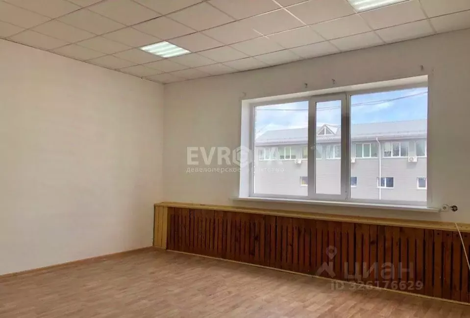 Офис в Ульяновская область, Ульяновск Симбирская ул., 7/1 (30 м) - Фото 1