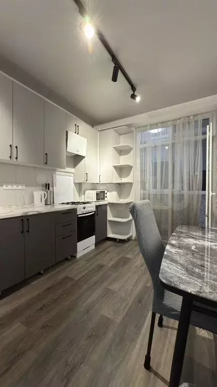 1-к. квартира, 40 м, 4/9 эт. - Фото 0