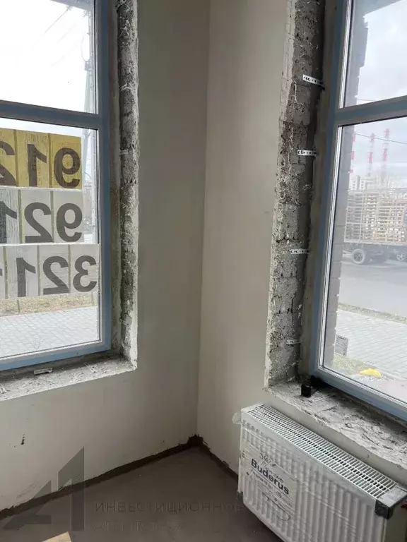 Торговая площадь в Тюменская область, Тюмень Дамбовская ул., 25к1 (60 ... - Фото 1