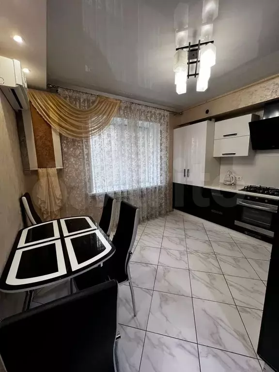 1-к. квартира, 45 м, 4/7 эт. - Фото 1