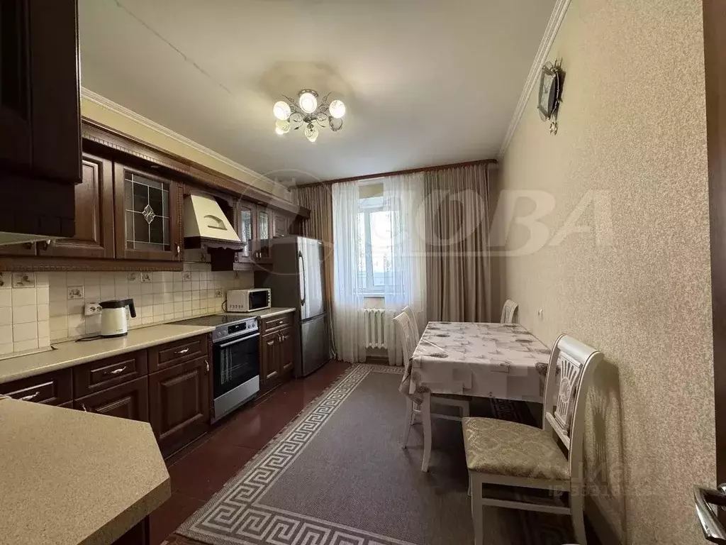 4-к кв. Тюменская область, Тюмень ул. Карла Маркса, 8 (100.7 м) - Фото 2