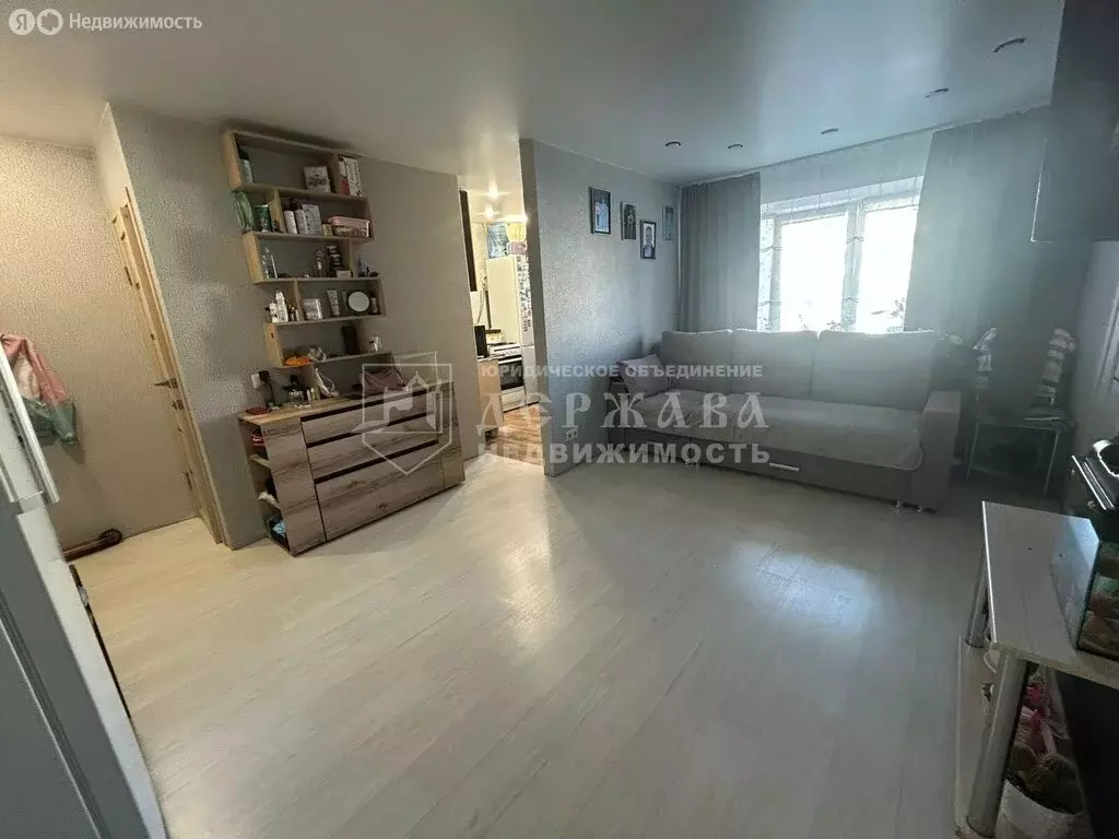 3-комнатная квартира: Кемерово, проспект Шахтёров, 73 (42.4 м) - Фото 0