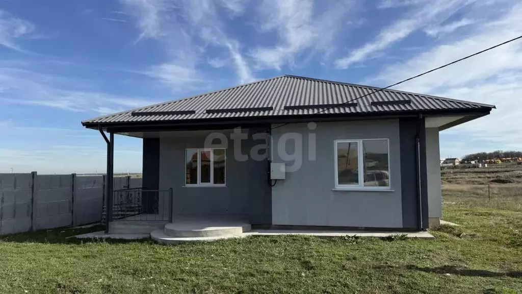 Дом в Крым, Симферопольский район, Урожайновское с/пос, Строитель-2 ... - Фото 1