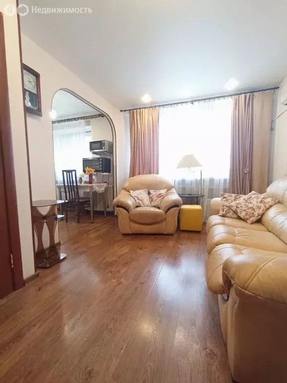 3-комнатная квартира: Мурманск, улица Нахимова, 7 (54.9 м) - Фото 1