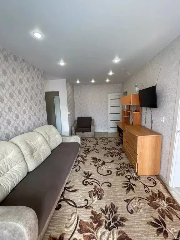 3-к кв. Тюменская область, Ишим ул. Рокоссовского, 24 (45.0 м) - Фото 0