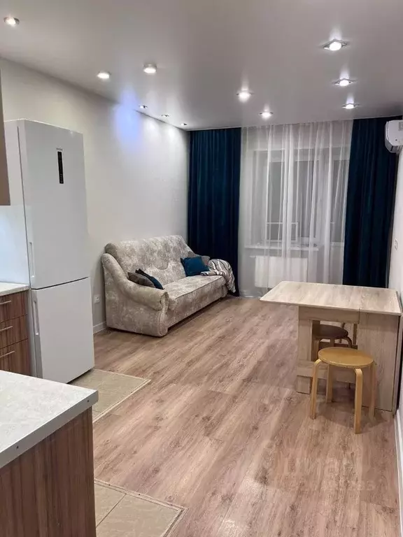 2-к кв. Татарстан, Казань ул. Рауиса Гареева, 100 (50.0 м) - Фото 1