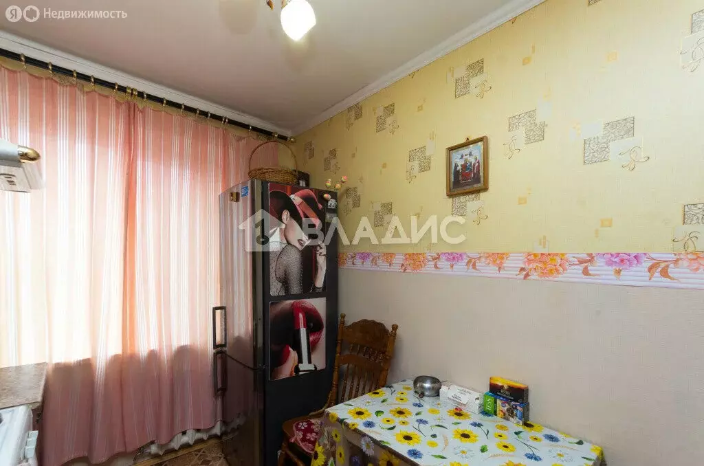 2-комнатная квартира: Тобольск, 6-й микрорайон, 37 (43.5 м) - Фото 2