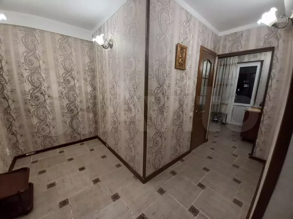 1-к. квартира, 40 м, 9/9 эт. - Фото 1